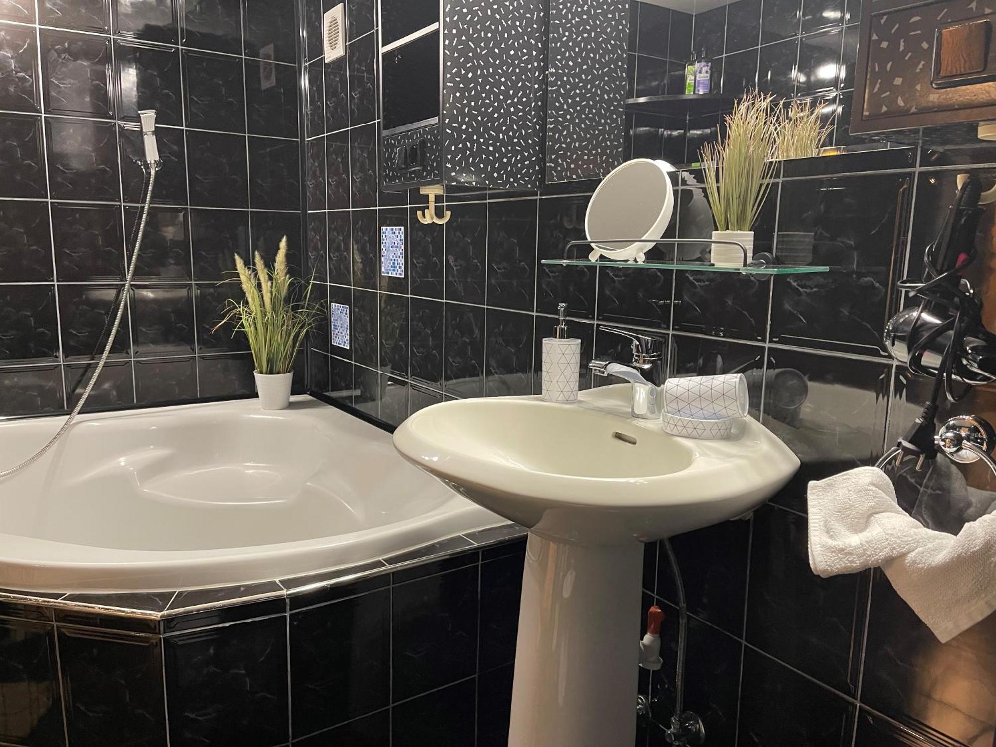 Apartamenty Pod Uwalonym Debem Jezow Sudecki Exterior foto