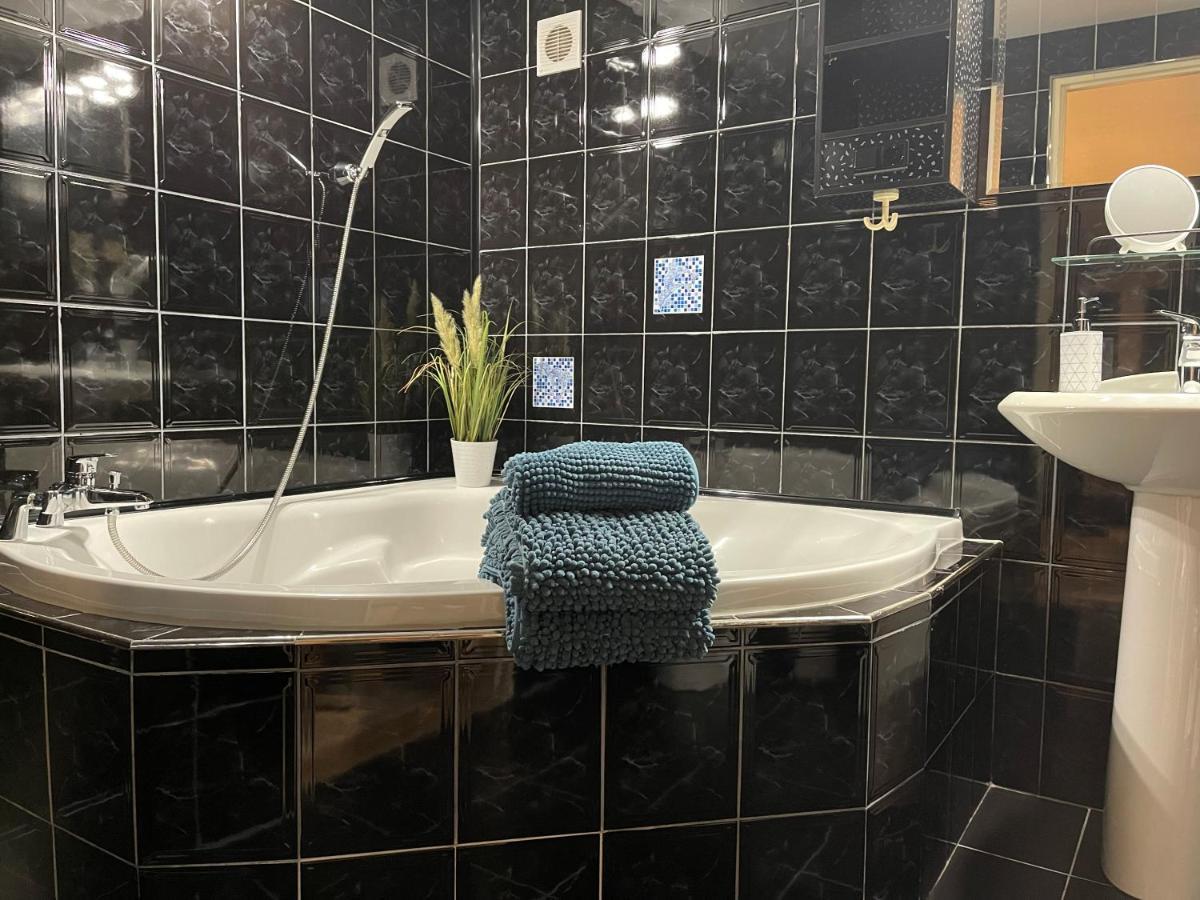 Apartamenty Pod Uwalonym Debem Jezow Sudecki Exterior foto