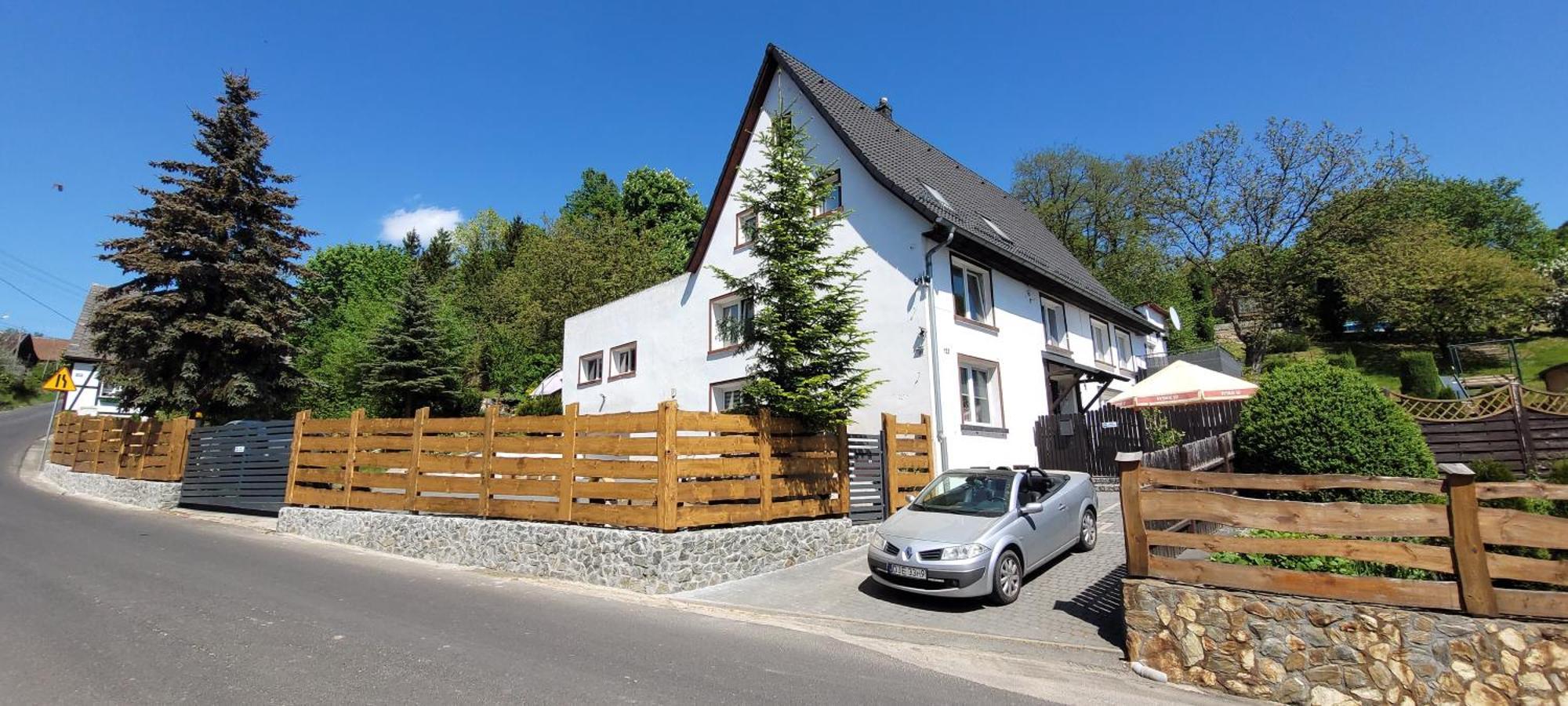Apartamenty Pod Uwalonym Debem Jezow Sudecki Exterior foto